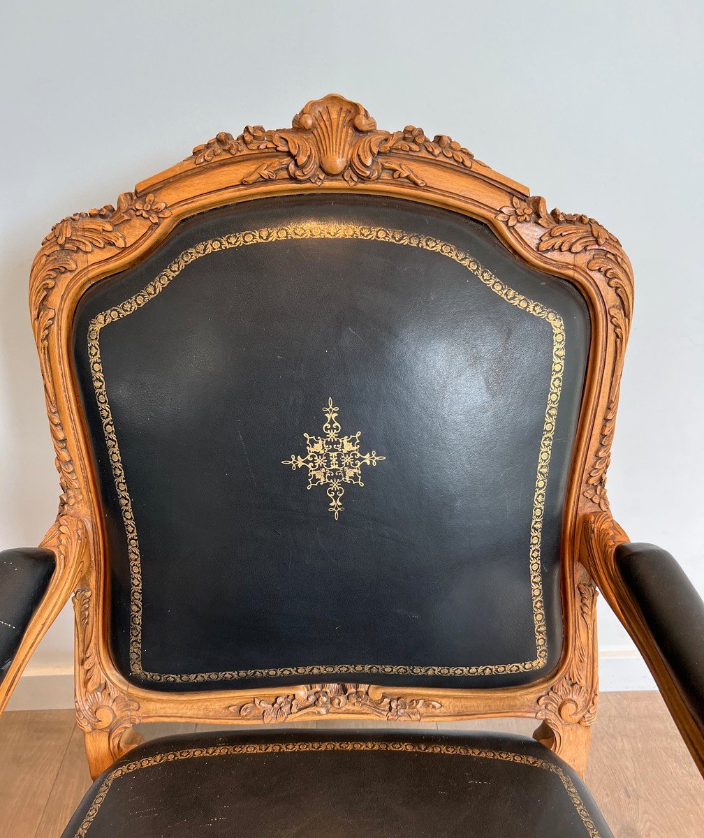 Queen's Armchair Made Of Carved Walnut Upholstered In Black Leather With Iron-gilded Border-photo-2