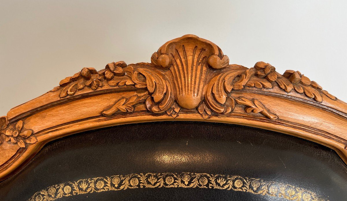Queen's Armchair Made Of Carved Walnut Upholstered In Black Leather With Iron-gilded Border-photo-3