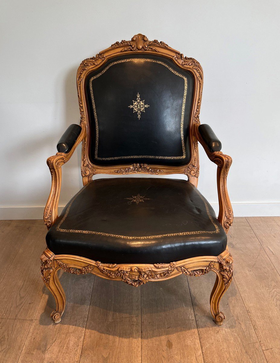 Queen's Armchair Made Of Carved Walnut Upholstered In Black Leather With Iron-gilded Border-photo-8