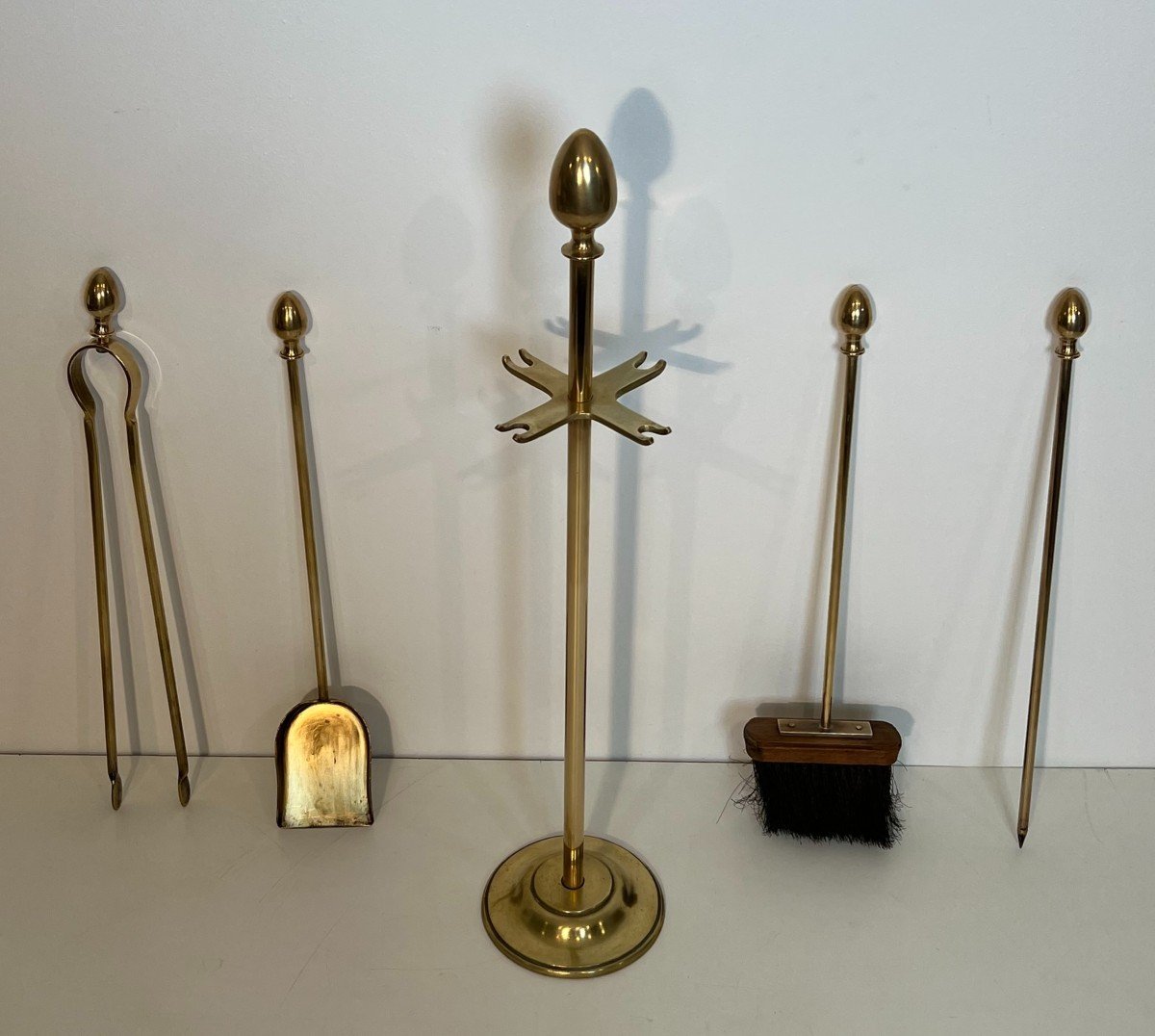 Neoclassical Style Brass Fireplace Tools On Stand In The Style Of Maison Jansen-photo-3