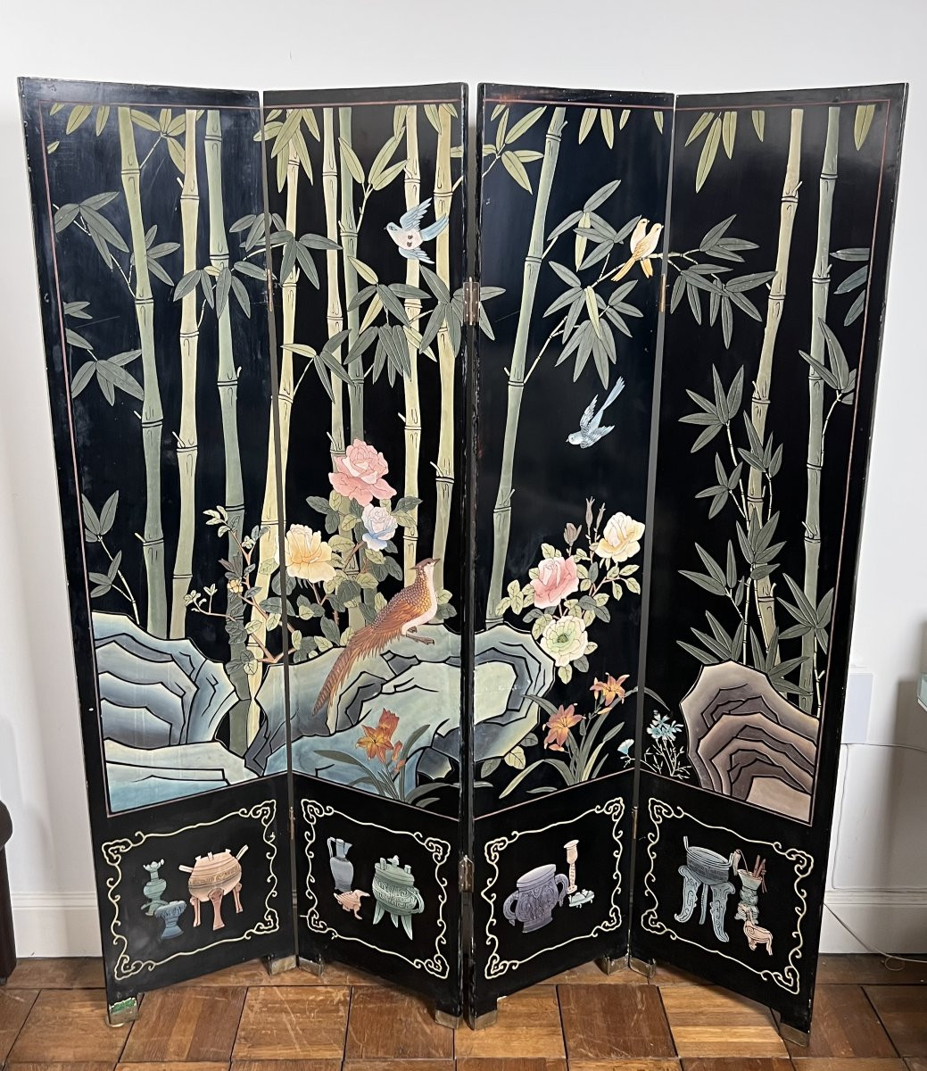 Chinese Lacquer Screen With Bird And Bamboo Decorations. Chinese Work. Circa 1950-photo-2