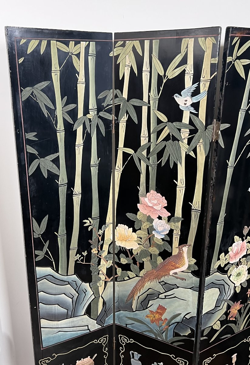 Chinese Lacquer Screen With Bird And Bamboo Decorations. Chinese Work. Circa 1950-photo-1