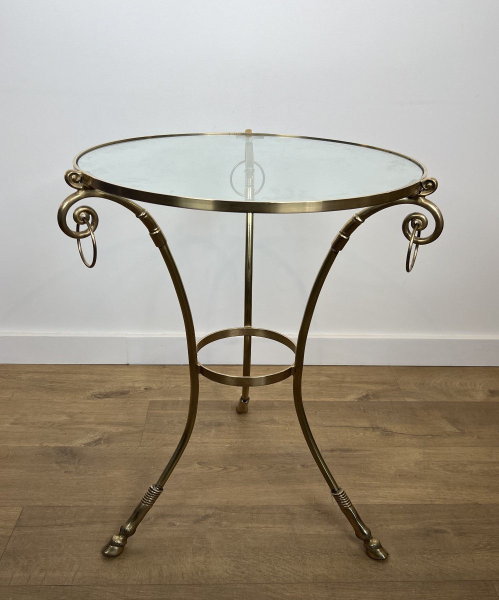 Guéridon tripode de style néoclassique en laiton et plateau de verre de la Maison Jansen