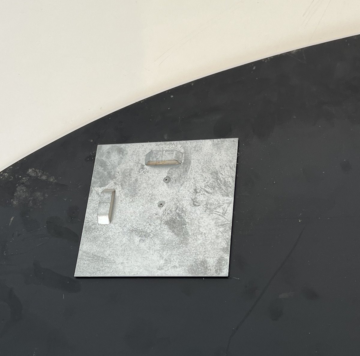 Important miroir de forme ovale à positionner horizontalement. Travail Italien de Fontana Arte.-photo-6