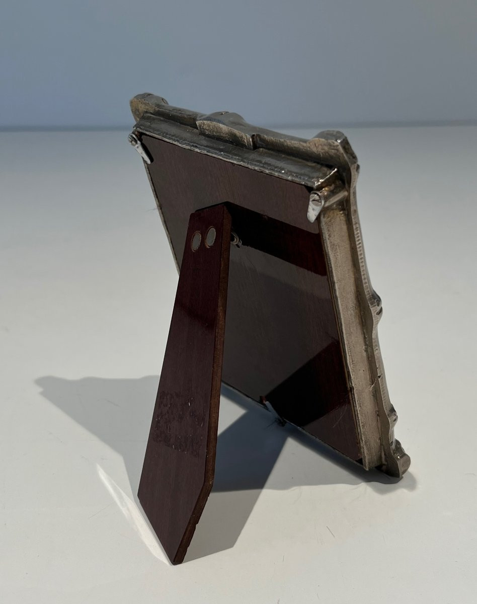 Petit cadre en bronze argenté. Travail Français de la Maison Bqguès. Vers 1940-photo-1