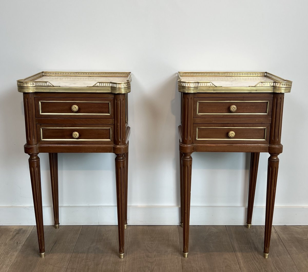 Pair Of Mahogany And Brass Side Tables With Carrara Marble Tops.-photo-7