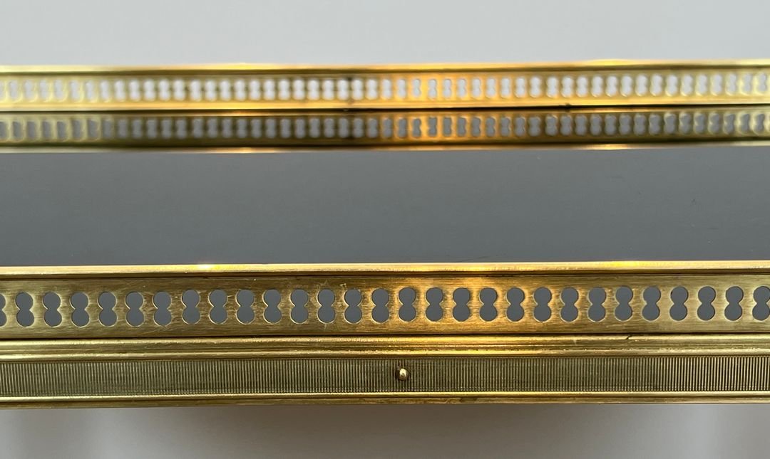 Paire de Boûts de Canapé de Style Néoclassique en Laiton et Plateaux de Verre Laqué Noir de la -photo-4