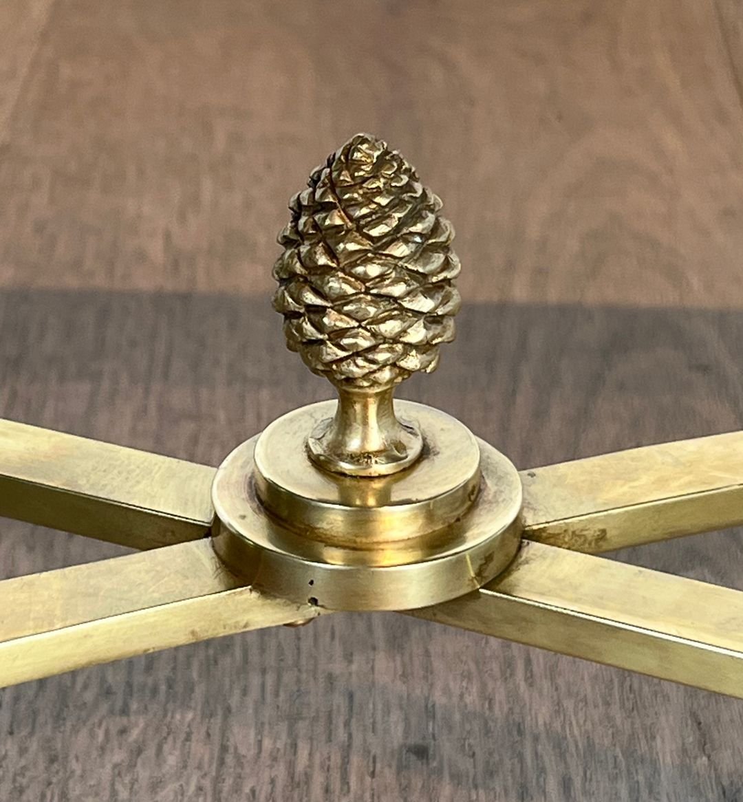 Importante Table Basse de Style Néoclassique En Laiton et Plateau de Miroir Eglomisé de la Mais-photo-7