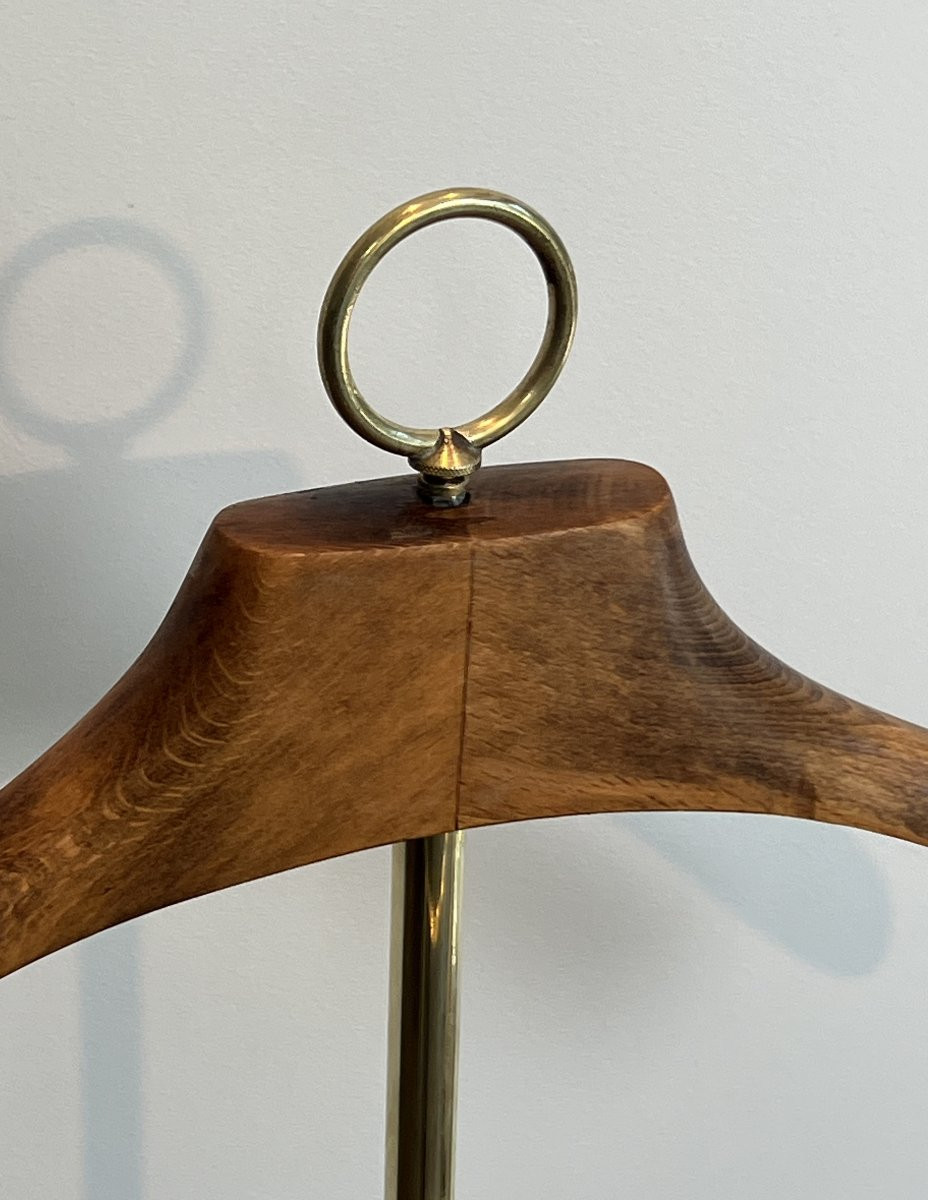 Valet de nuit pliant de style néoclassique en laiton et bois. Travail Français. Vers 1940-photo-2