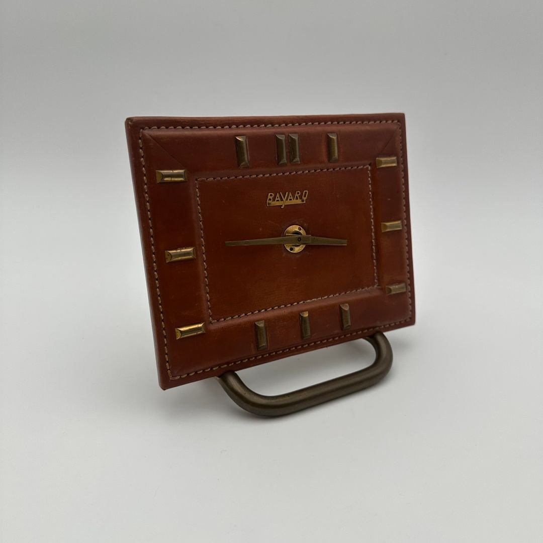 Horloge de bureau Bayard en cuir gainé et laiton – France, 1953-photo-2