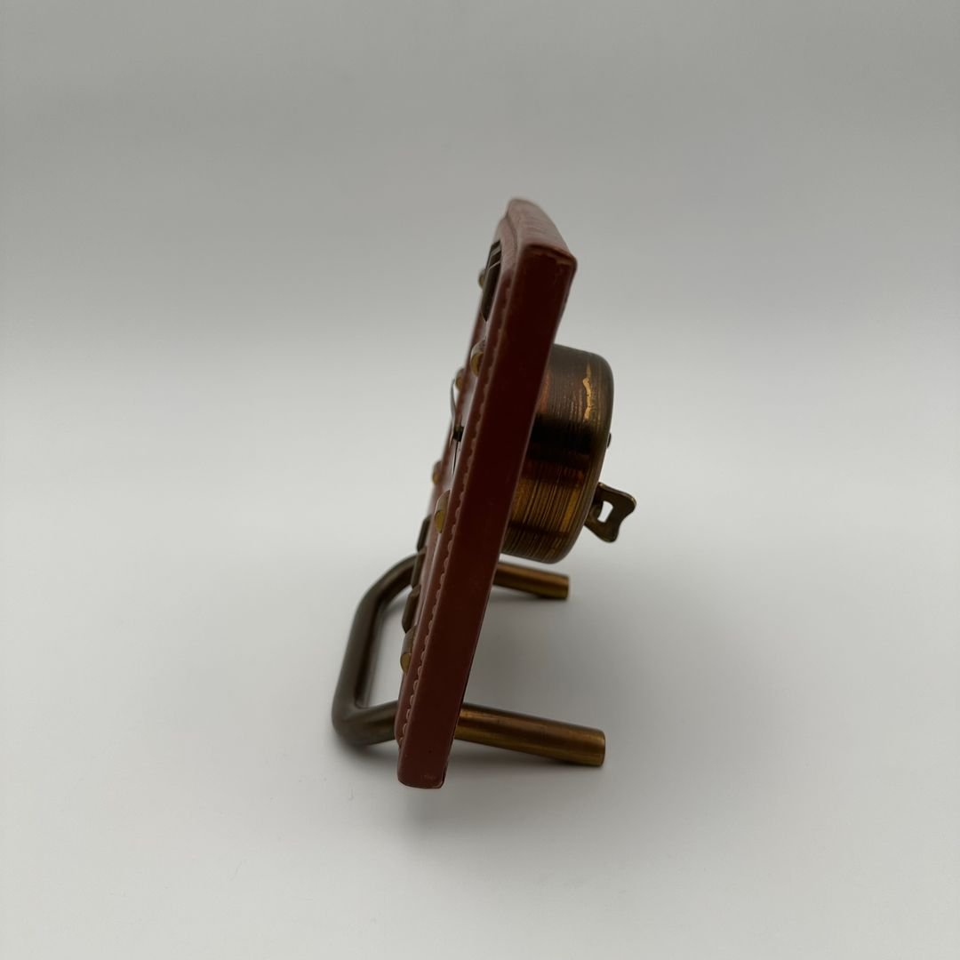 Horloge de bureau Bayard en cuir gainé et laiton – France, 1953-photo-4