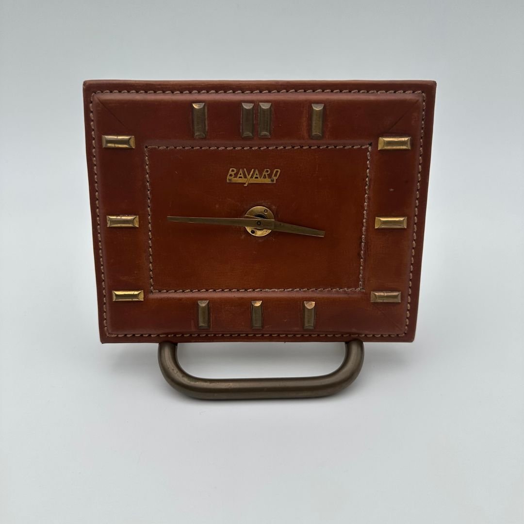 Horloge de bureau Bayard en cuir gainé et laiton – France, 1953-photo-4