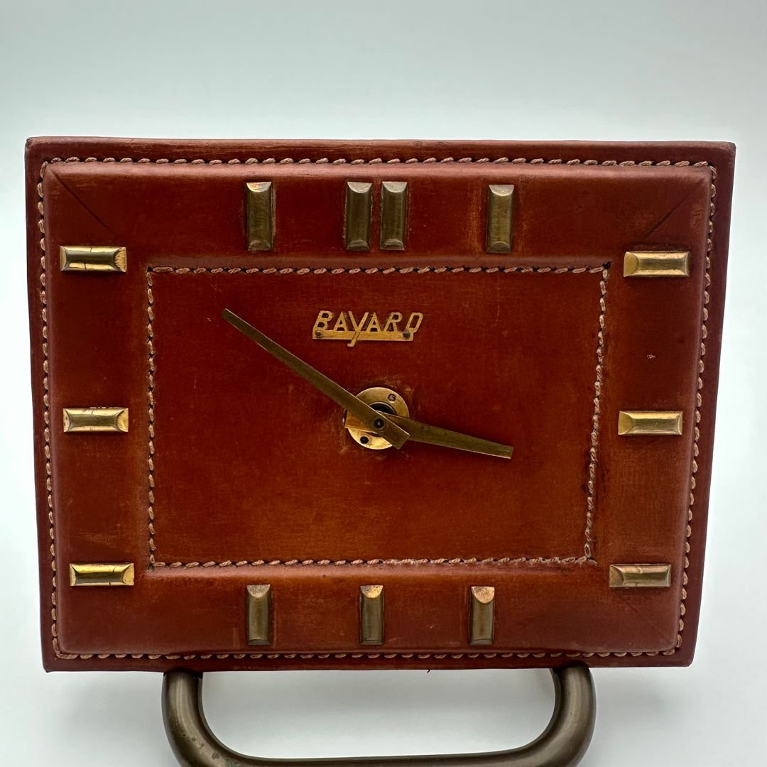 Horloge de bureau Bayard en cuir gainé et laiton – France, 1953-photo-5