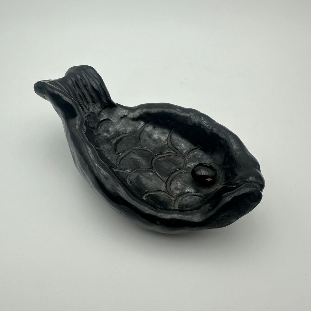 Black Ceramic Fish Vide-poche – Signed, France, Circa 1970-photo-3
