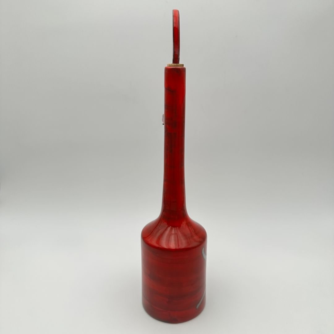 Bouteille moderniste en céramique émaillée rouge à bouchon sculptural – Signée, vers 1970-photo-2