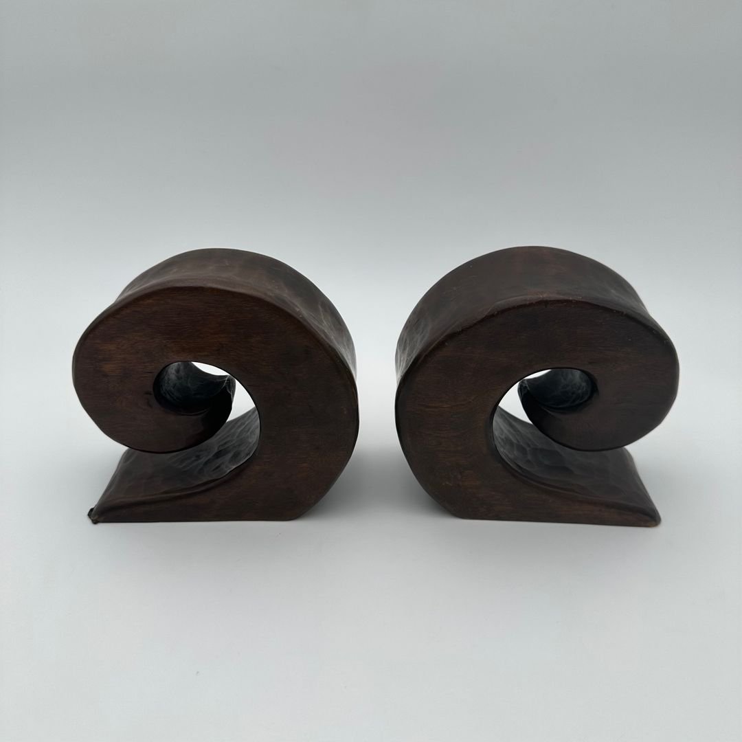 Paire de serre-livres en noyer – Dans le goût d’Alexandre Noll, France, vers 1950-photo-2