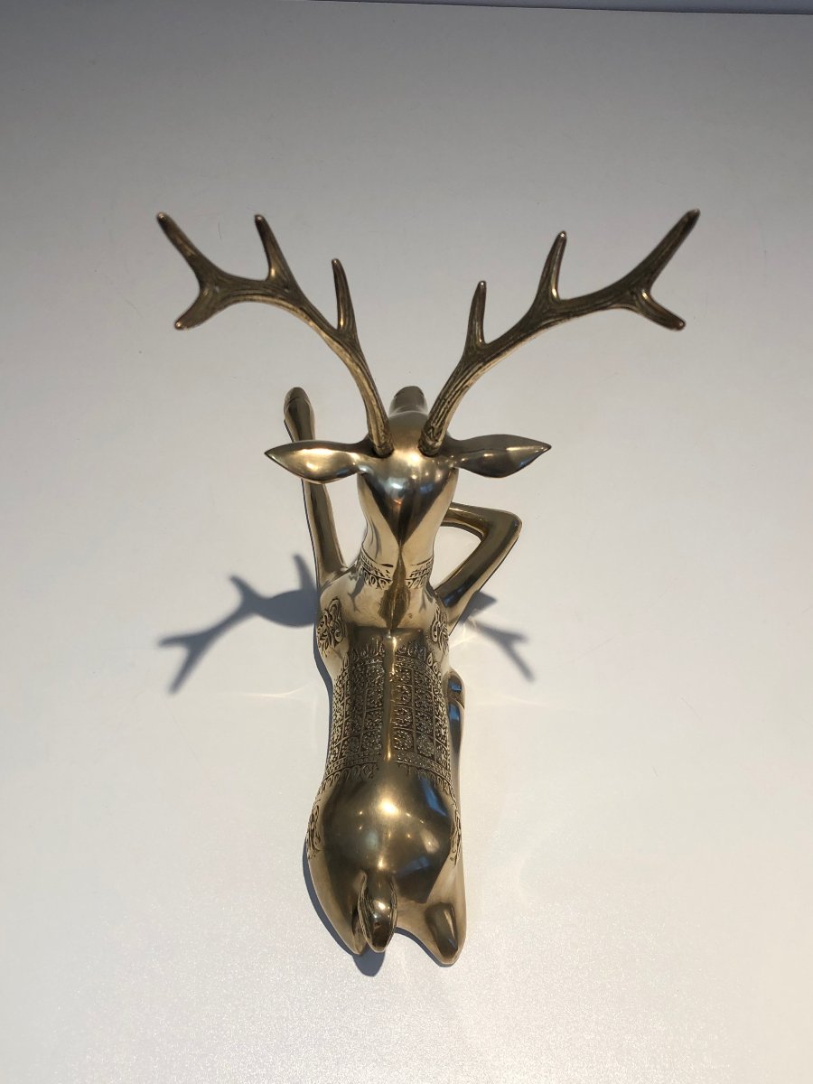 Paire de cerfs couchés en bronze gravés de motifs chamaniques. Travail Français. Vers 1970-photo-8