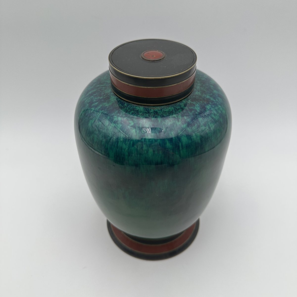 Pair Of Sèvres Porcelain Covered Vases With Emerald Glaze, Art Deco Period.-photo-1