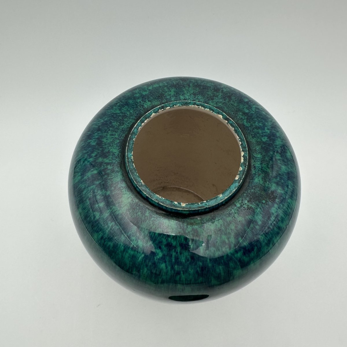 Pair Of Sèvres Porcelain Covered Vases With Emerald Glaze, Art Deco Period.-photo-4