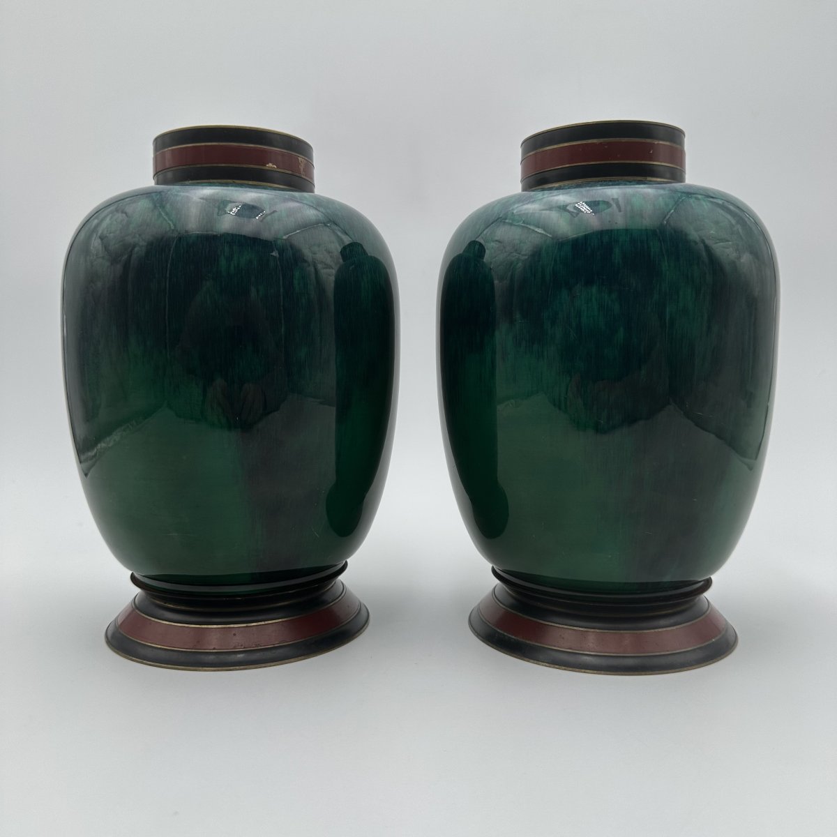 Pair Of Sèvres Porcelain Covered Vases With Emerald Glaze, Art Deco Period.-photo-7