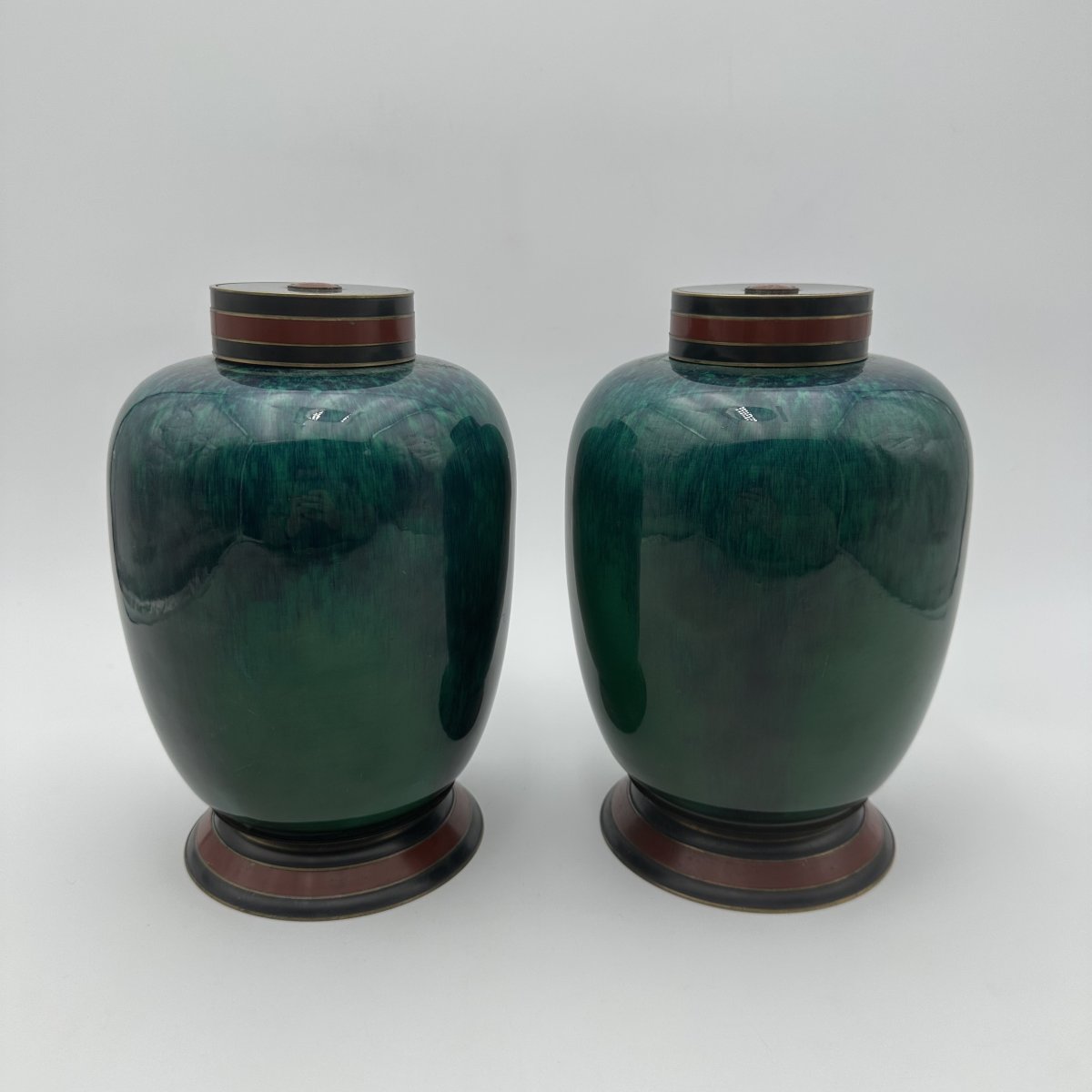 Pair Of Sèvres Porcelain Covered Vases With Emerald Glaze, Art Deco Period.-photo-8