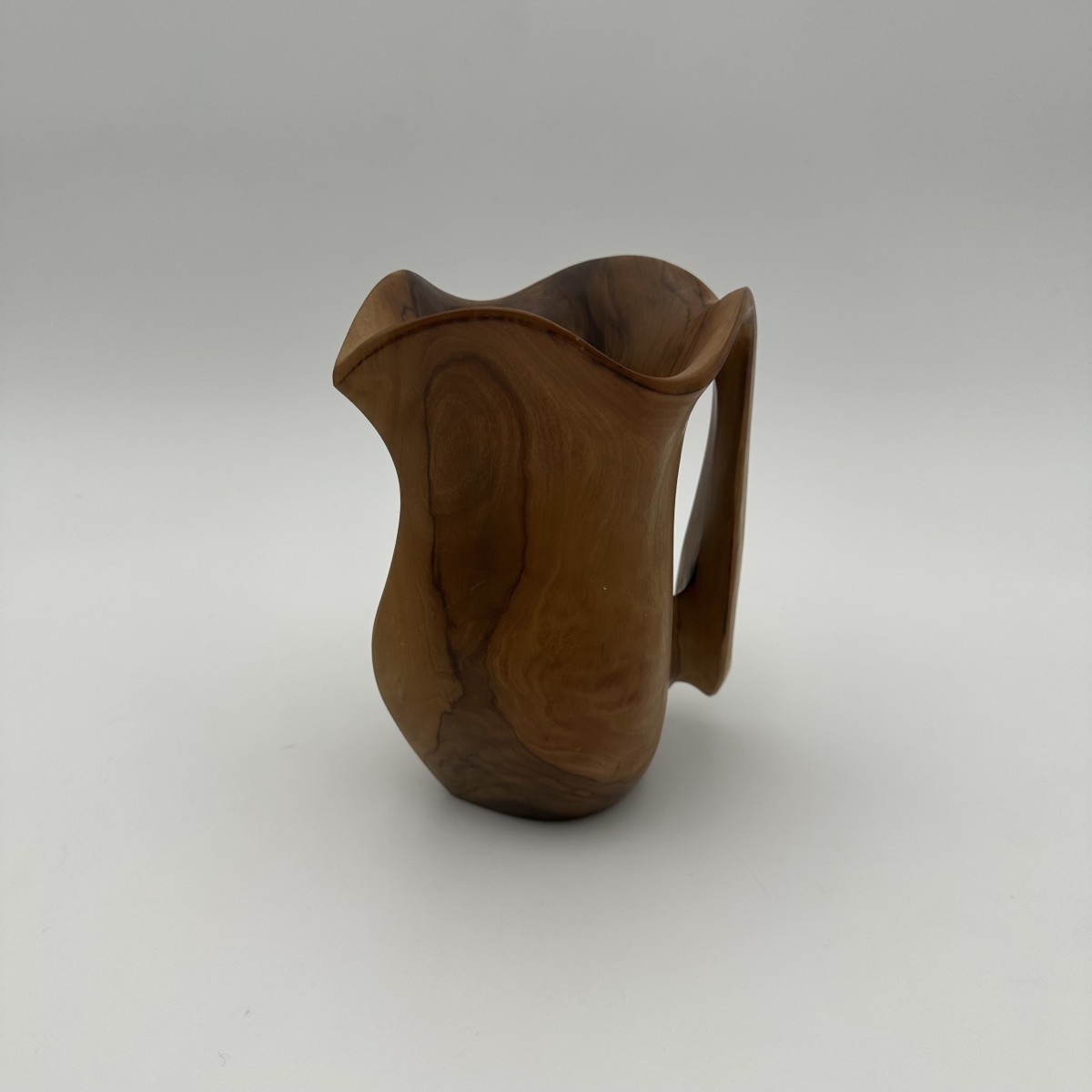 Petit Pichet Sculptural de Forme Libre en Noyer, dans le goût d'Alexandre Noll, Années 1950