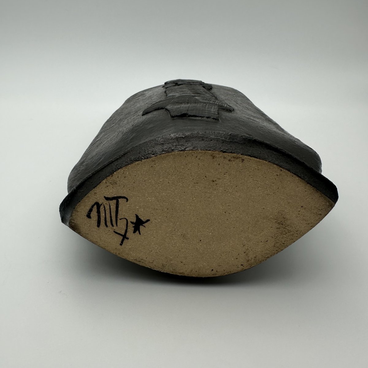 Large Sculptural Brutalist Black Ceramic Vase, Signed Studio Piece, 1970s.-photo-5