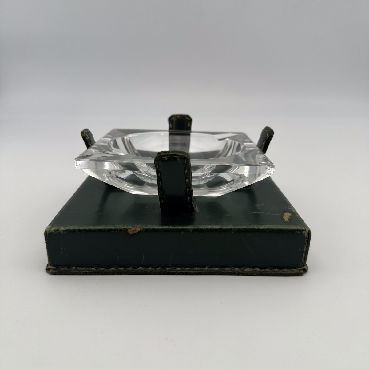 Cendrier en Cristal et Cuir Vert dans le Goût de Jacques Adnet, Années 1950.-photo-3