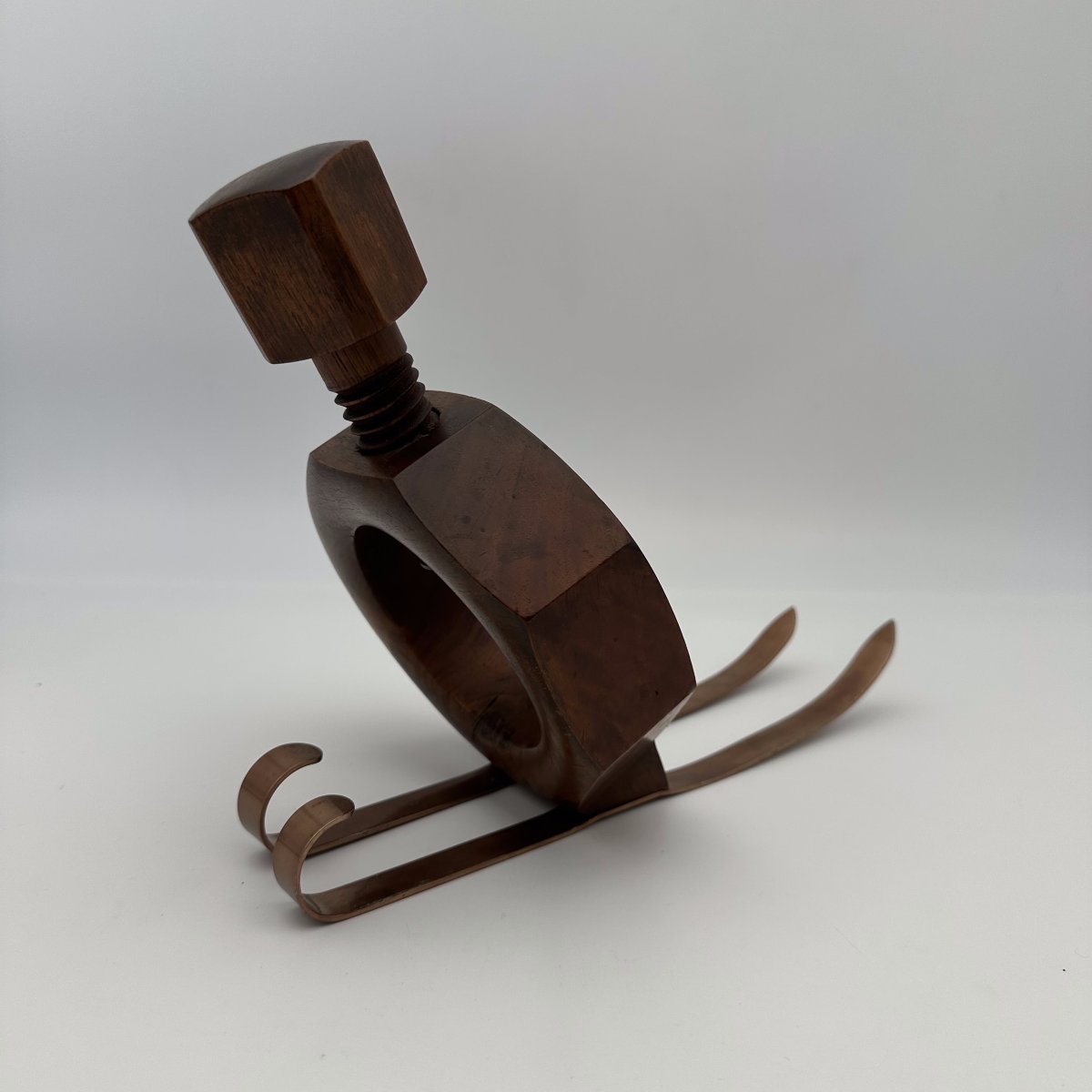 Sculptural Trompe-l'œil Solid Wood "nut On Skis" Bottle Holder, 1970s.-photo-3