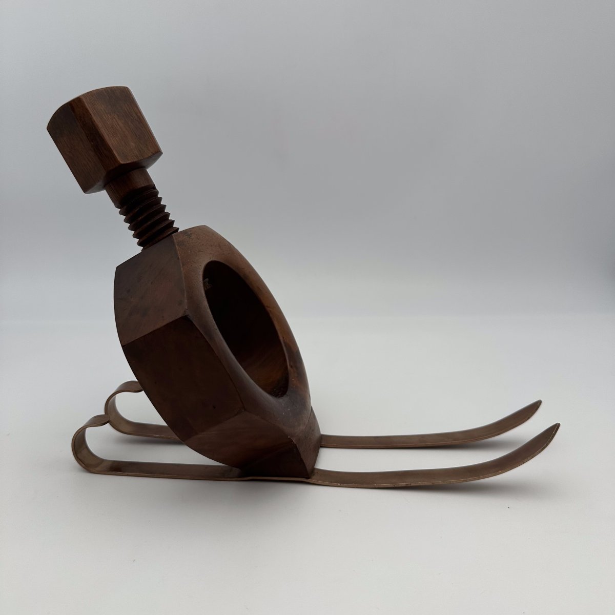 Sculptural Trompe-l'œil Solid Wood "nut On Skis" Bottle Holder, 1970s.-photo-2