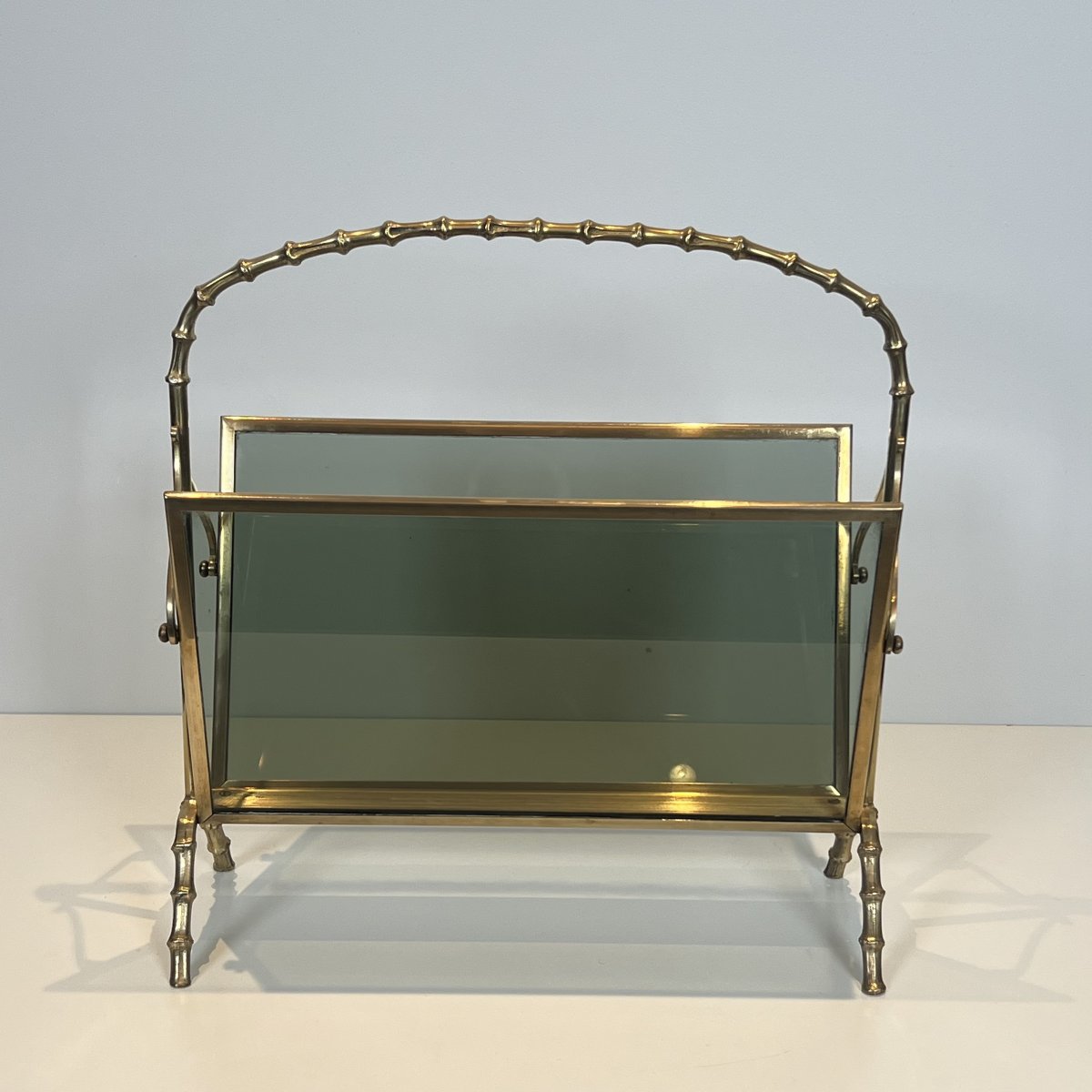 Porte-Revues en Laiton Faux-Bambou et Verre Fumé, Attribué à la Maison Baguès, Années 1970.-photo-2