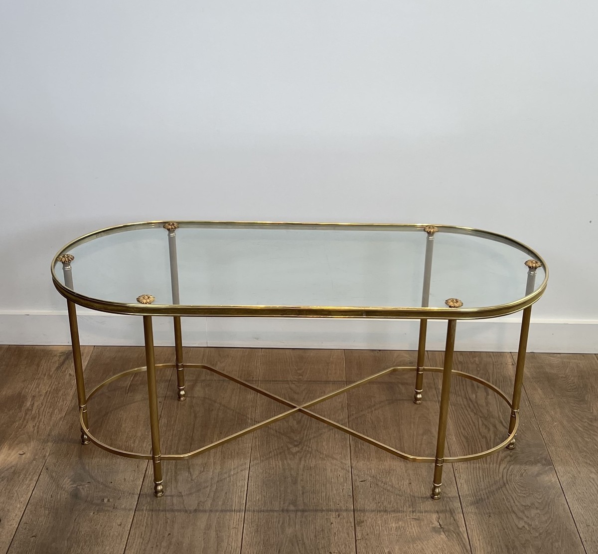 Table Basse Oblongue en Laiton et Verre, de  Maison Baguès, Années 1960.