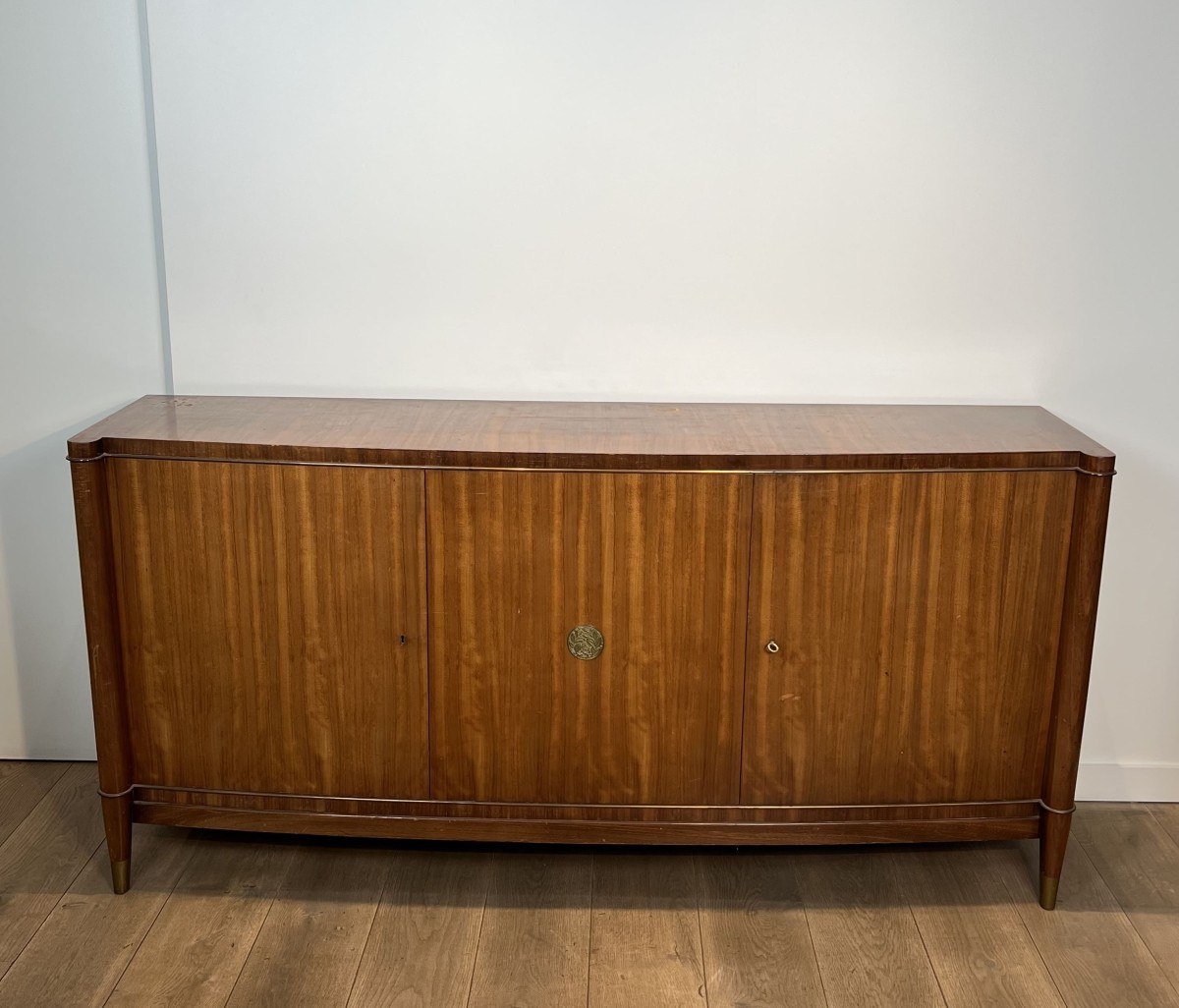 Importante Enfilade Art Déco en Bois Précieux et Bronze, De Coene Frères, Années 1940.