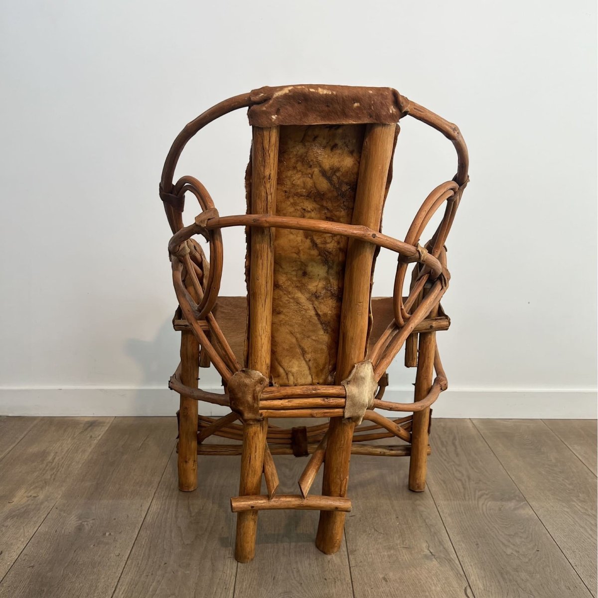 Organic Modernist Armchair In Rattan And Cowhide, Italian Work,1960s-photo-1