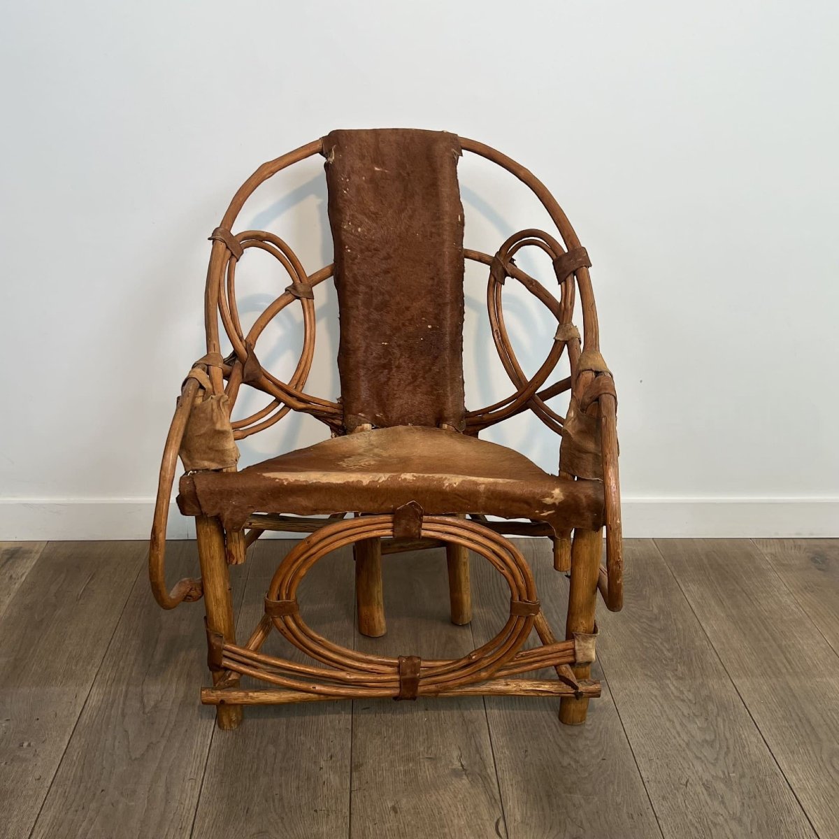 Organic Modernist Armchair In Rattan And Cowhide, Italian Work,1960s-photo-8