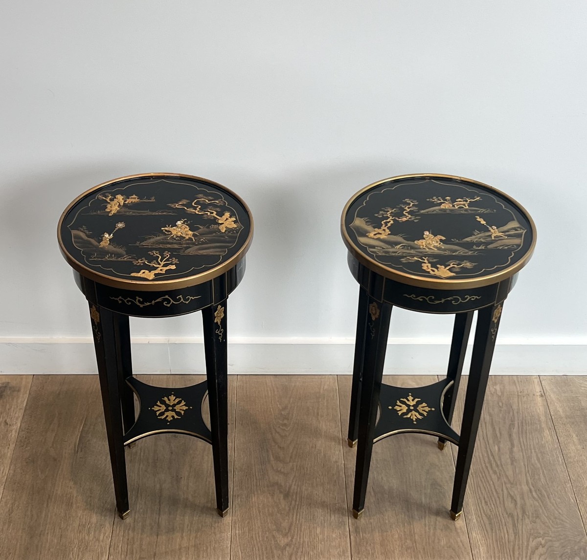 Pair Of Maison Hirsh Black Lacquered Pedestals With Gilded Decor, Circa 1970-photo-1