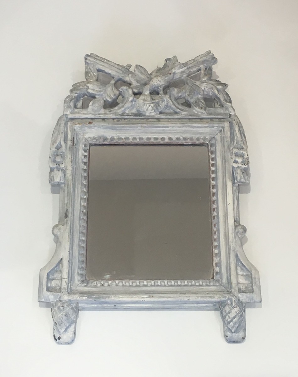 Miroir de Style Louis XVI en Bois Sculpté Patiné Gris à Fronton aux Colombes. Travail Français.-photo-2