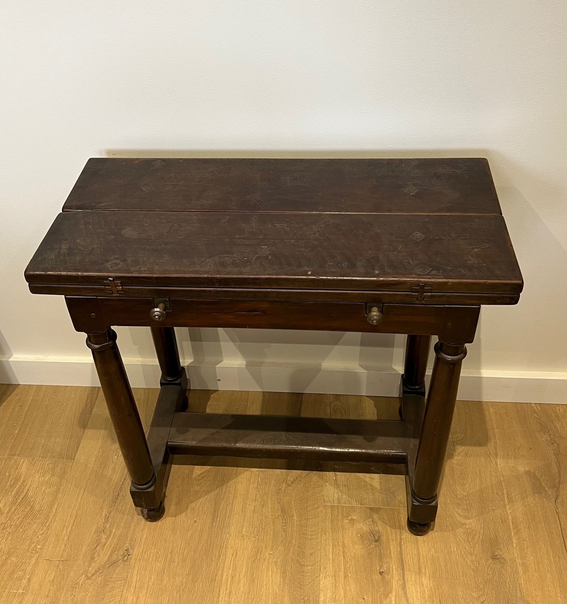 Walnut  Folding-top Changing Table  With Stretcher. Portuguese Work. 18th Century-photo-8