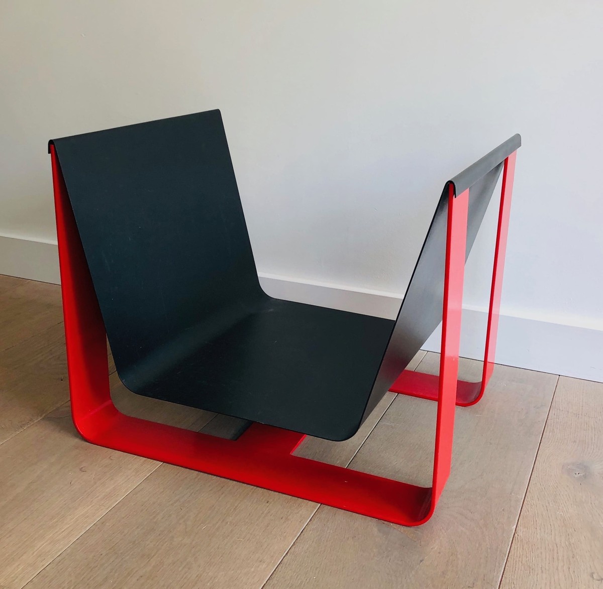 Log Holder In Folded Steel Sheet Lacquered Black And Red. French Work. Circa 1970-photo-1