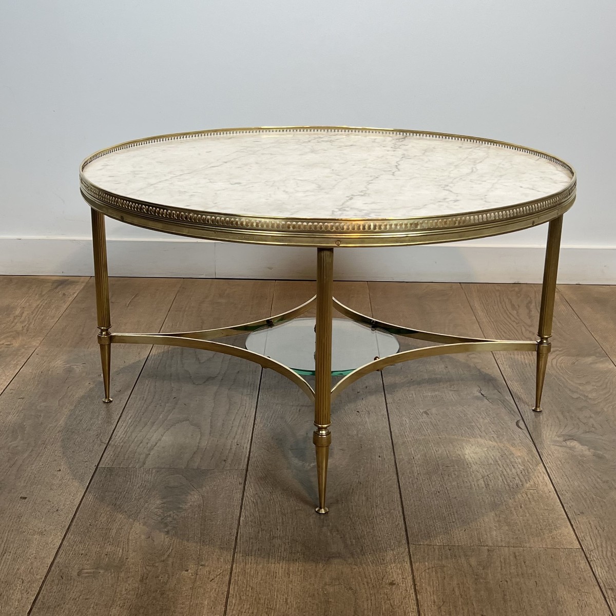Round Neoclassical Coffee Table In Brass With A Beaded Gallery. White Marble Top And Lo. French-photo-3
