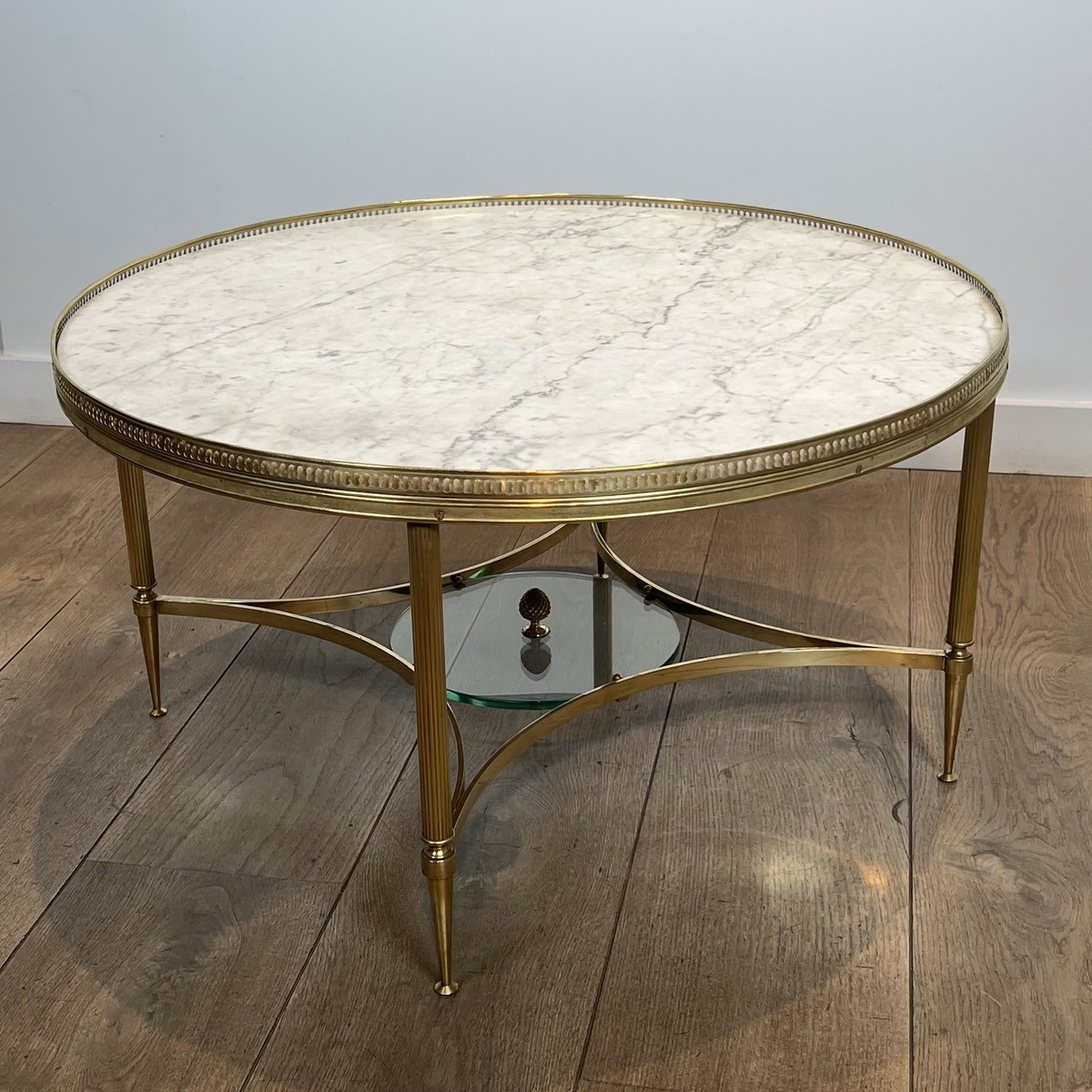 Round Neoclassical Coffee Table In Brass With A Beaded Gallery. White Marble Top And Lo. French-photo-4