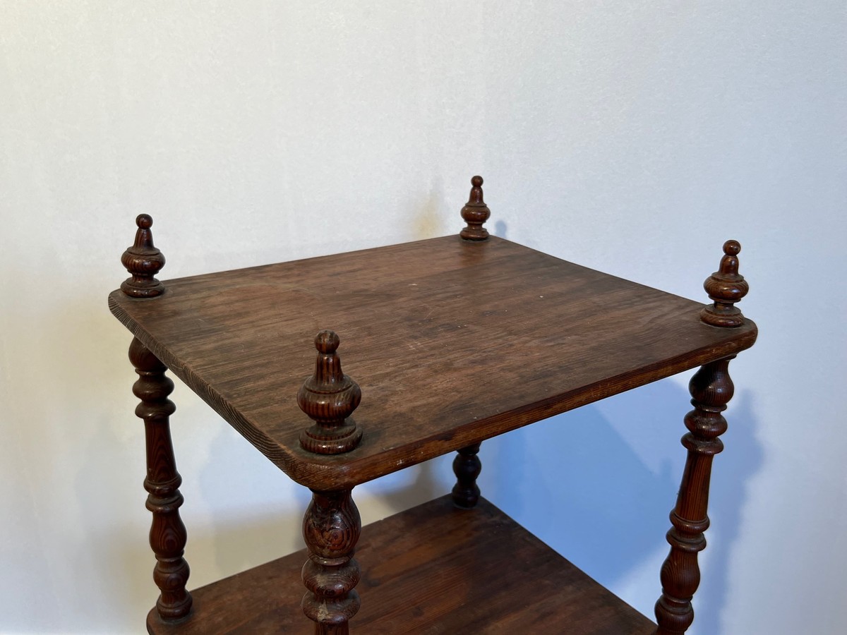 Three-tier Shelf In Pitch Pine With Turned Columns And Finials. Napoléon III Period. French Wor-photo-2