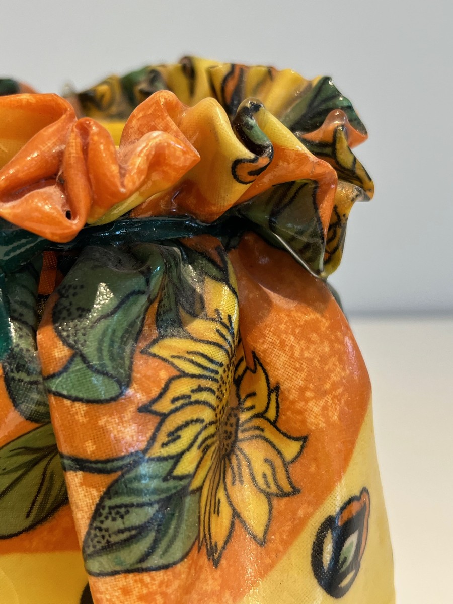 Trompe-l'œil Ceramic Vase In The Form Of A Knotted Sack With Floral Decoration. French Work. Ci-photo-4