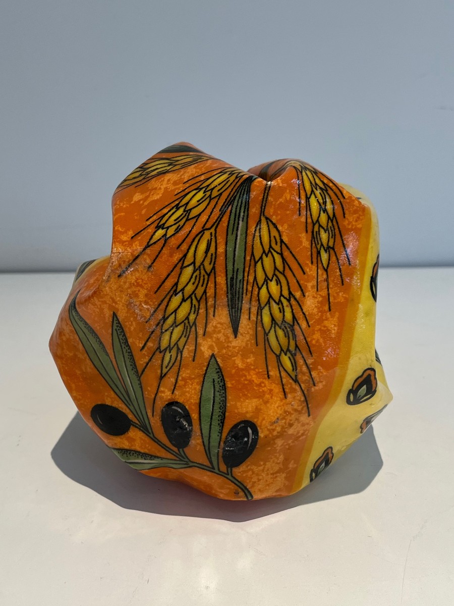 Trompe-l'œil Ceramic Vase In The Form Of A Knotted Sack With Floral Decoration. French Work. Ci-photo-7