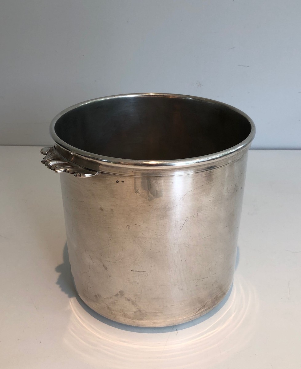 Seau à Champagne Cylindrique en Métal Argenté à Petites Anses Feuillagées. Travail Français. Ve-photo-2