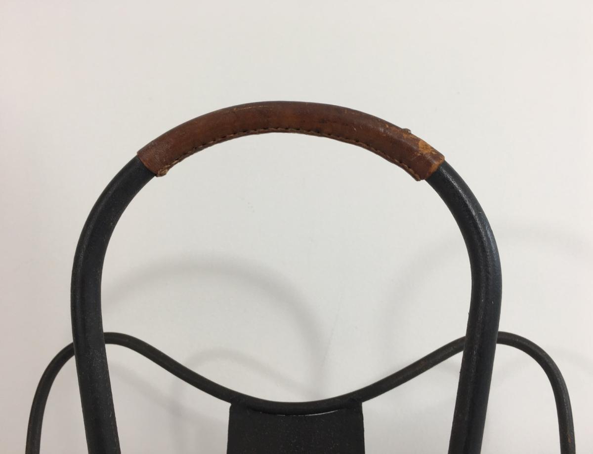  Attribué à Jacques Adnet. Porte-revues En Métal Laqué Noir Et Cuir Marron-photo-1