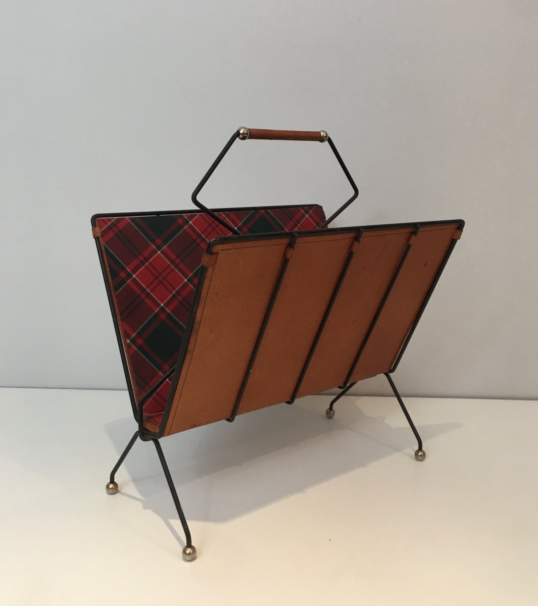 Magazine Rack In Black Lacquered Metal, Leather And Checkered Fabrics. French Work. Around 1950-photo-8