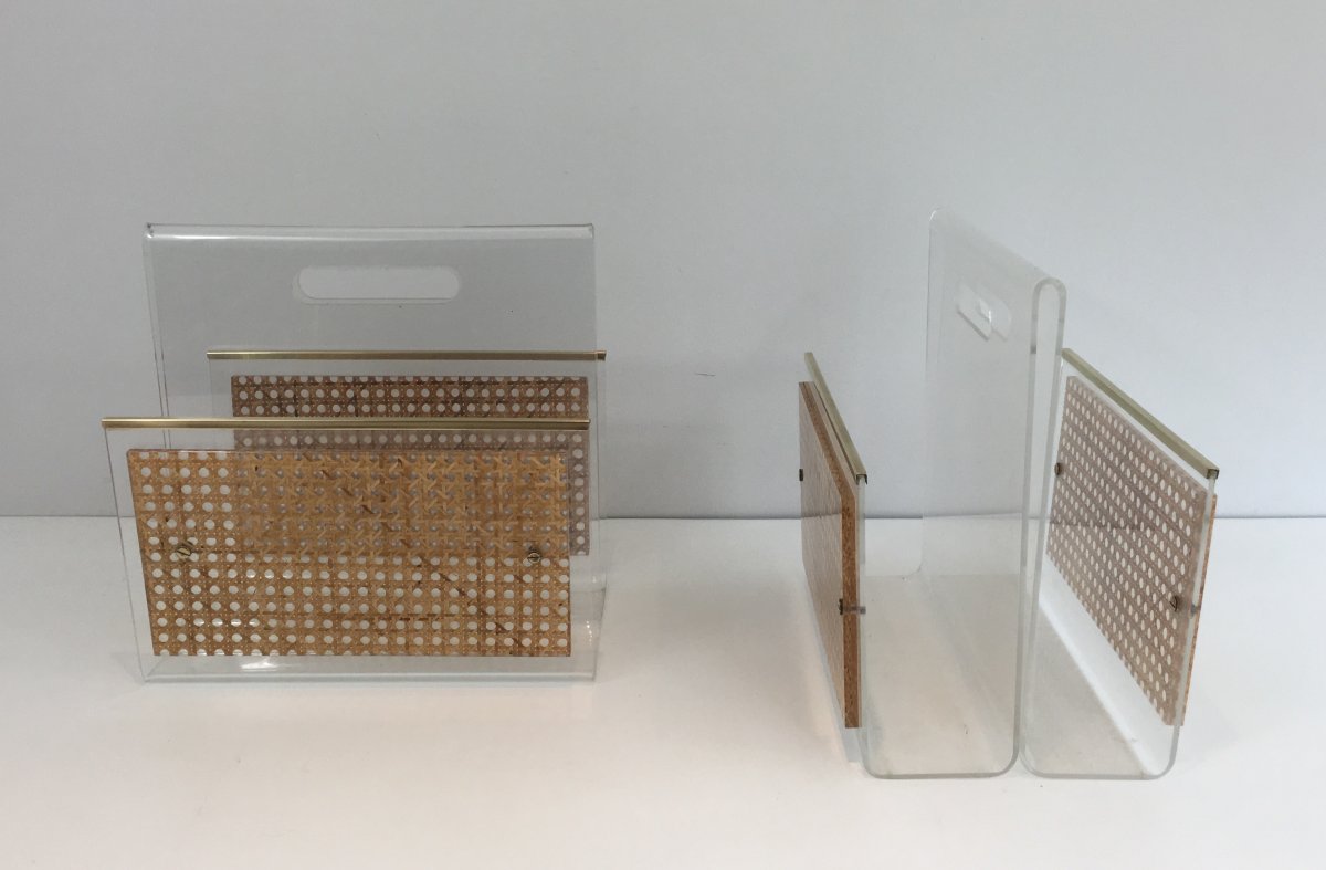 Pair Of Lucite, Brass And Cane Magazine Racks. In The Style Of Christian Dior And Gabriella Crespi. -photo-3