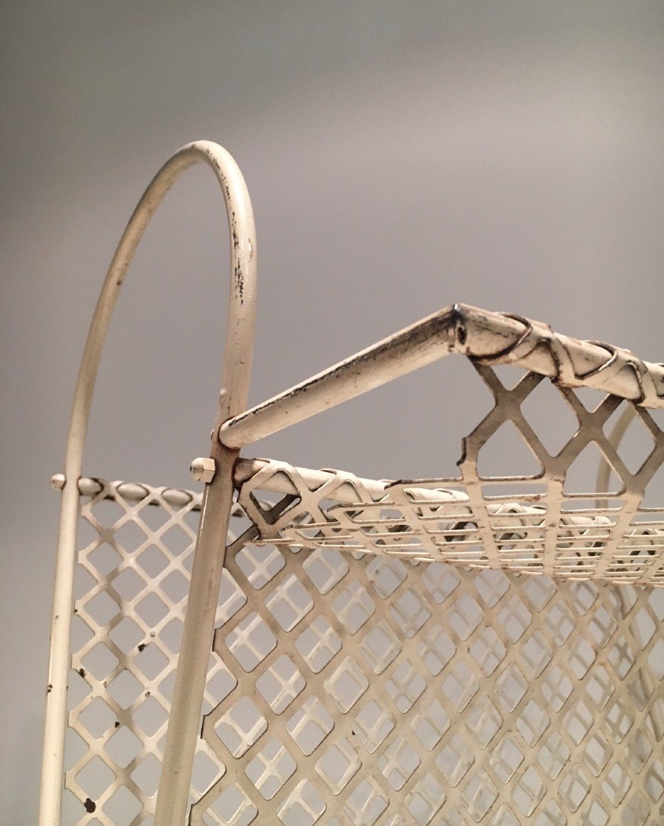 White Lacquered Et Perforated Magazine Rack. French Work In The Style Of Mathieu Matégot. 1950s-photo-5