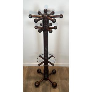 Porte-manteaux Brutaliste En Chêne Sculpté. Travail Français De Charles Dudouyt. Vers 1950